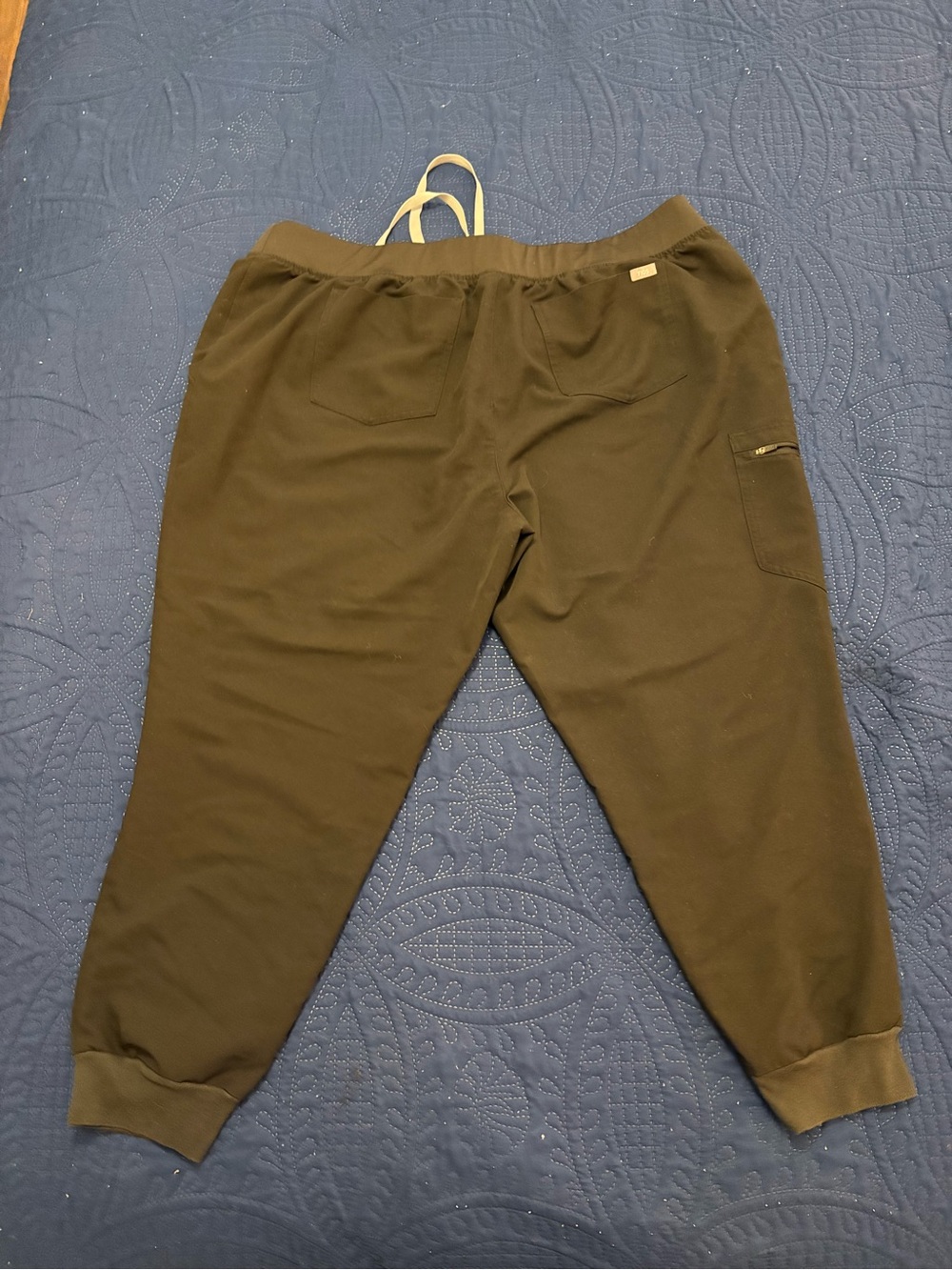 Black Women’s Figs jogger scrub pants